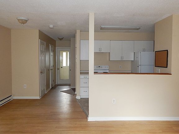 2nd image of 18 Valley View Ln #18-D