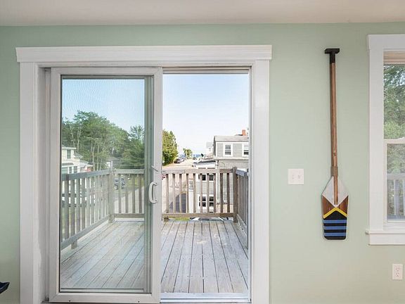 5th image of 17 Tunis Ave #17