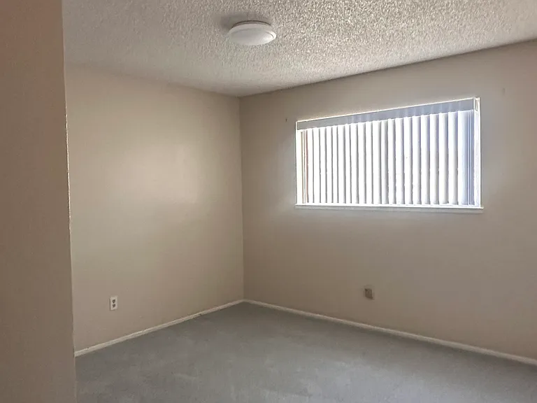 660 Hillsdale Dr — Photo 21