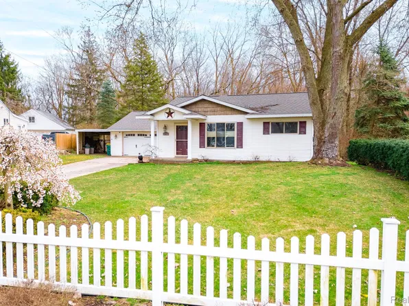 40179 Alden Rd, Van Buren Township, MI 48111