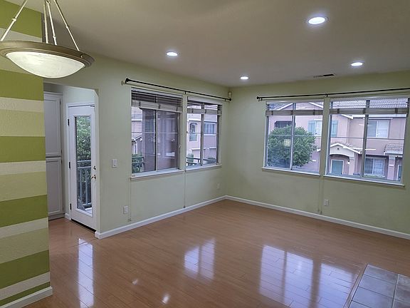 2nd image of 3706 Jasmine Cir