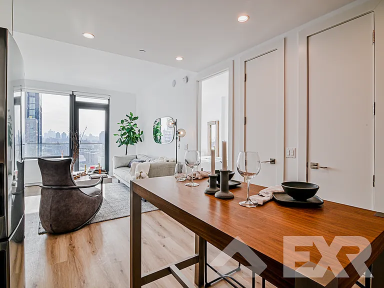 228 E 135th St #504 — Photo 7
