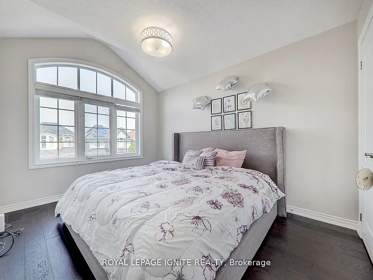 102 Garrardview St — Photo 24