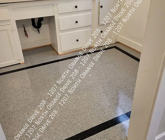 1207 N Orange Dr #208 — Photo 8