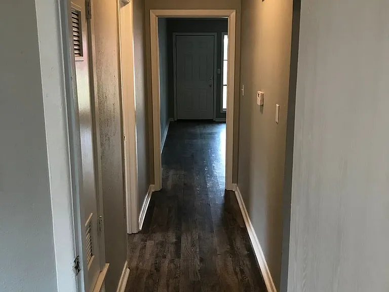 601 Robbins St — Photo 8