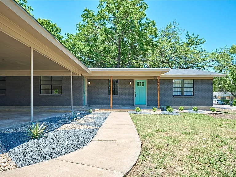 4400 Shallowbrook Trl #A — Photo 2