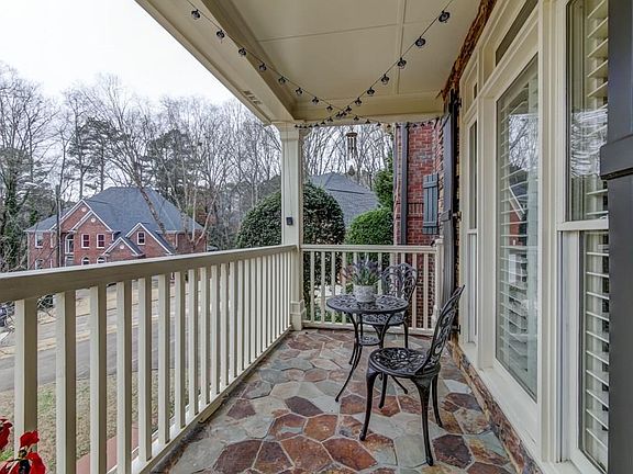 4th image of 565 Brookline Dr SE
