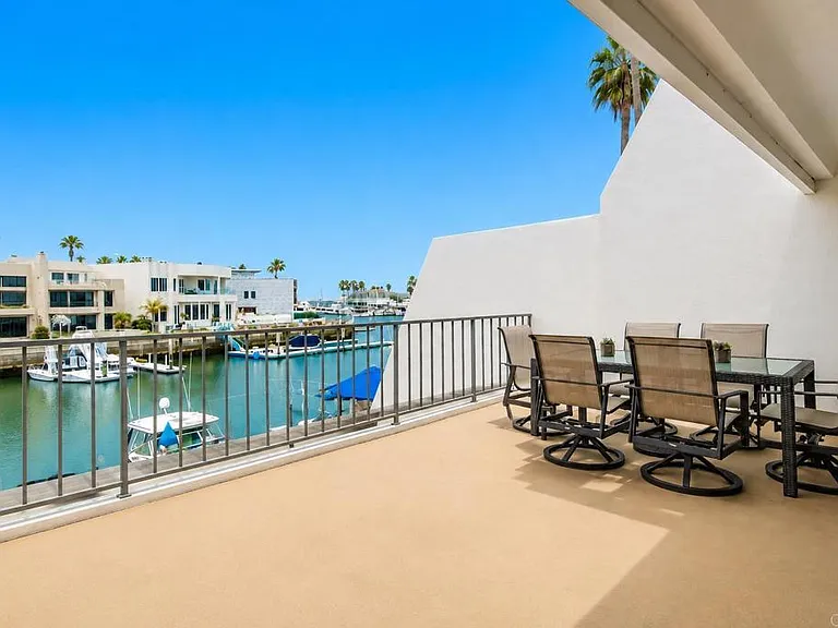48 Antigua Ct — Photo 14