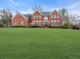 4 Dumont Ct, Bridgewater Twp., NJ 08807