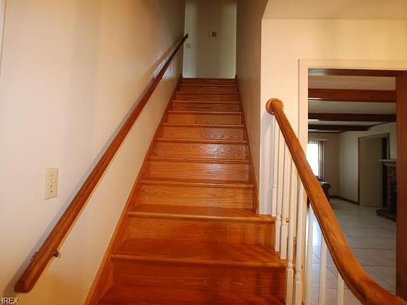 3rd image of 7962 Forest Lake Dr