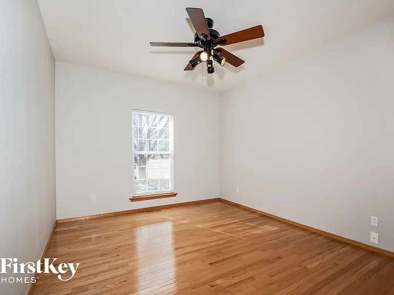 12 Fox Bluff Ct — Photo 13