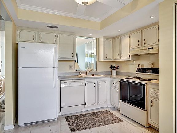 5th image of 7624 NW 18th Street #205