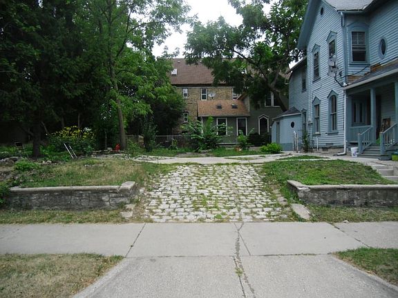 2nd image of 102 W Vine St
