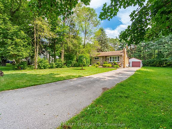 2nd image of 43 Maple Ave