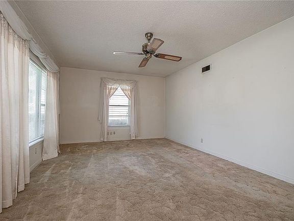 3rd image of 1809 W Midway St
