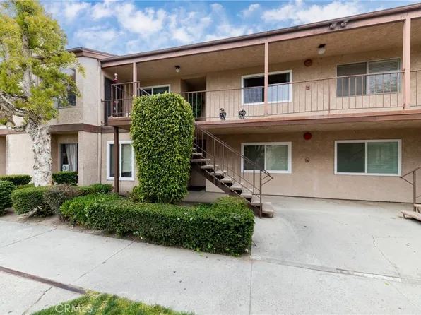 12010 226th St #18, Hawaiian Gardens, CA 90716