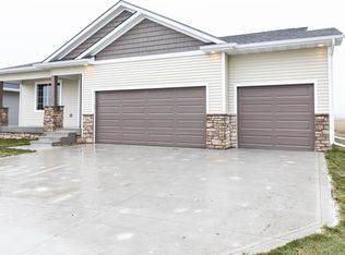 406 NE Madison Ave, Elkhart, IA 50073