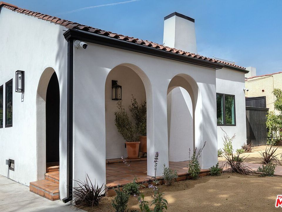 1st image of 2101 Yosemite Dr