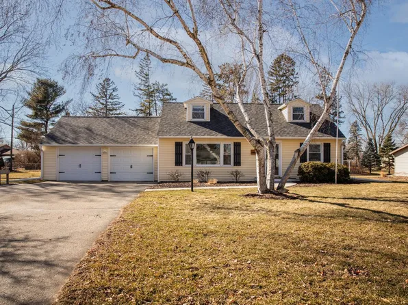2669 Erin Ln NE, Rochester, MN 55906