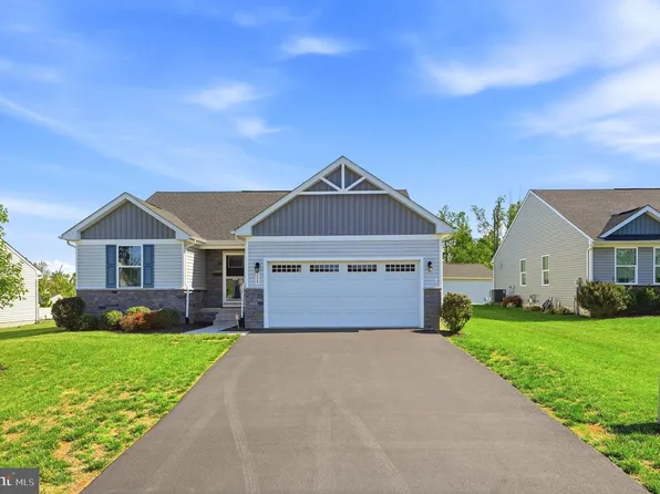 115 Koala Cir, Martinsburg, WV 25403
