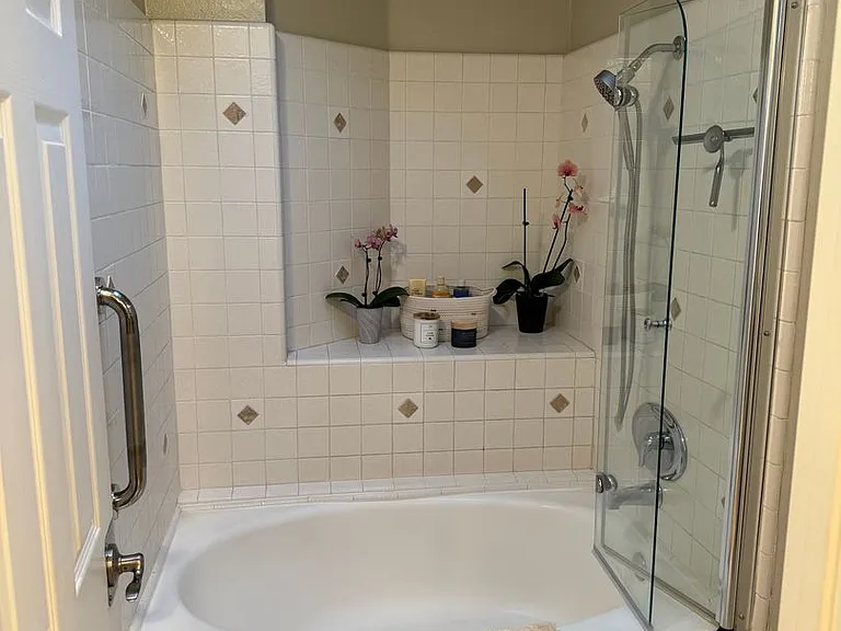 197 La Veta Dr — Photo 10