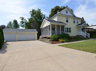 124 E Harrison St, Columbus, WI 53925