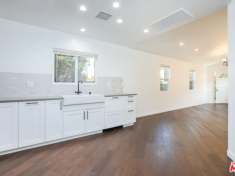 6147 Will Rogers St — Photo 5