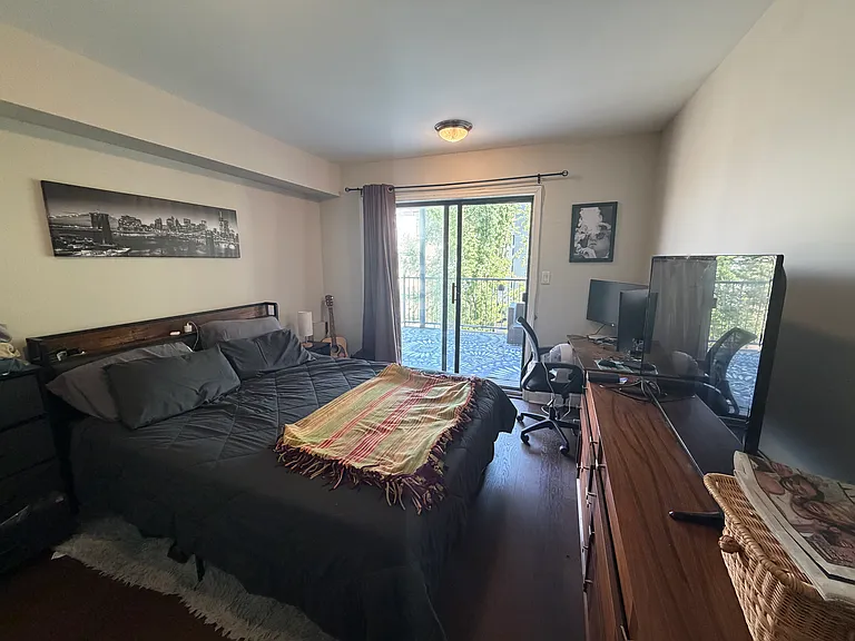 91 Madison St #4 — Photo 3