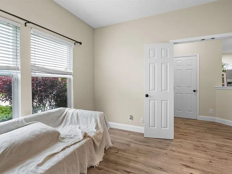 2293 Fleming Dr — Photo 11