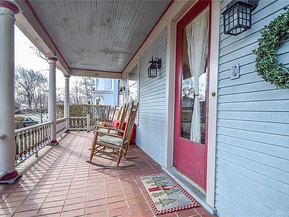 5th image of 126 S Plum St