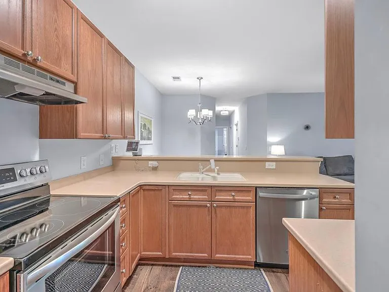 507 S Elgin Ct — Photo 27