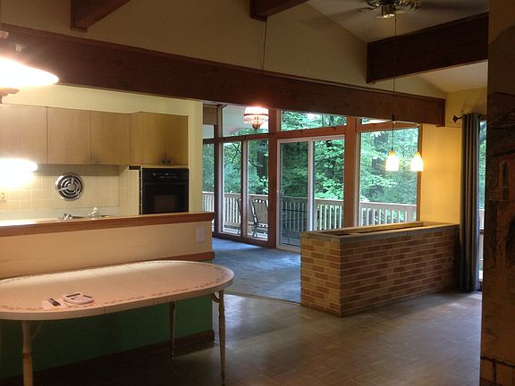 5th image of 7415 Woodlake Dr