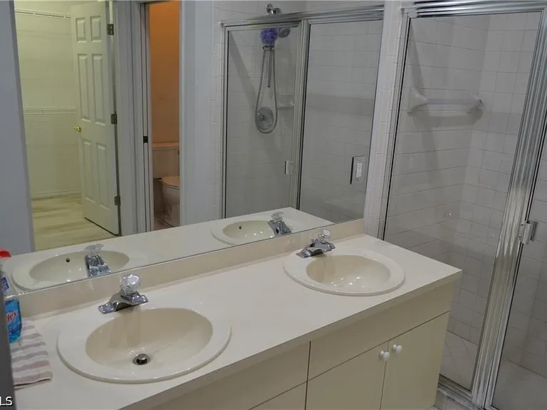 1702 Emerald Cove Dr — Photo 11