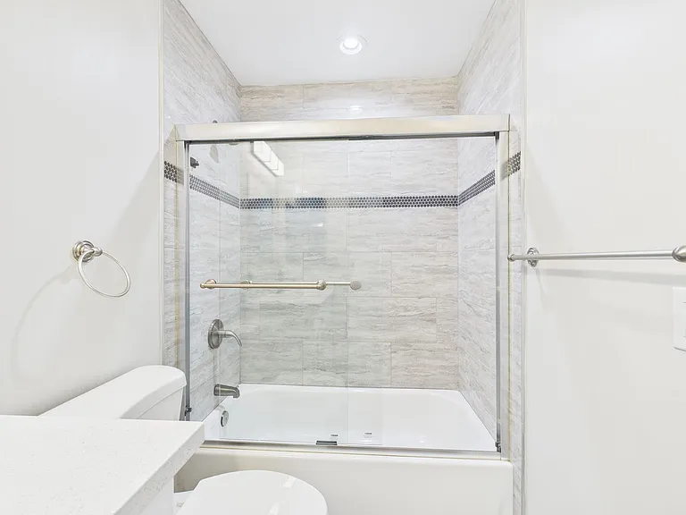 Eureka Place — Photo 13