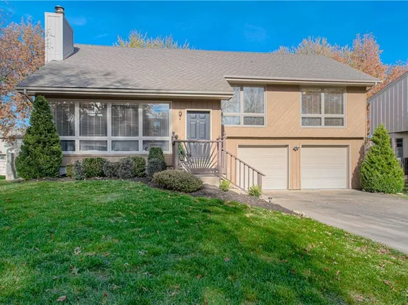 13308 W 112th Ter, Overland Park, KS 66210