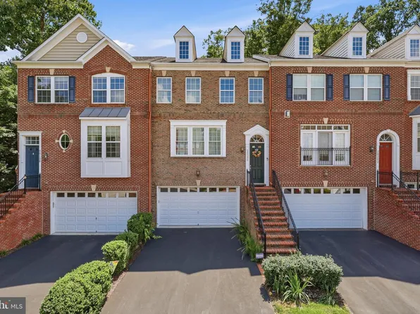 20200 Center Brook Sq, Sterling, VA 20165