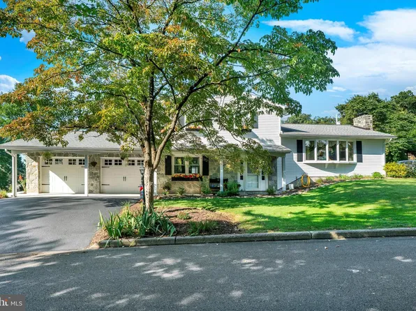 311 Lutz Dr, Reading, PA 19606