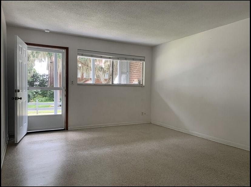 11 N Lake St Crescent City, FL Zillow