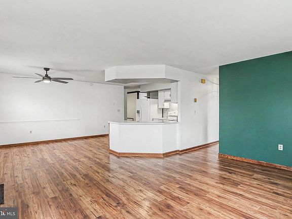 4th image of 1801 Mountainview Rd