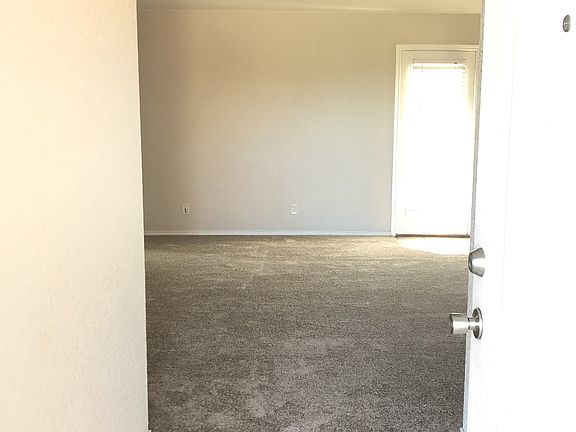 002_Front Entry _05302023