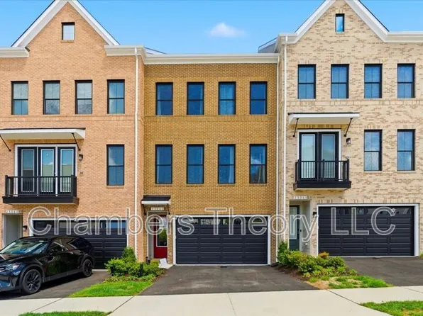 23062 Copper Tree Ter, Ashburn, VA 20148