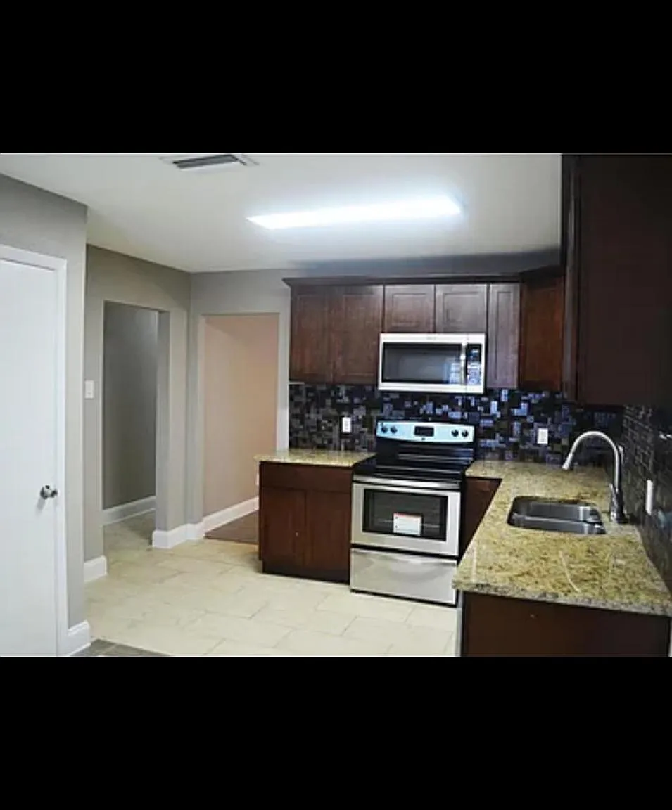 4 bed, 1683 sqft, $2,650 — Photo 3