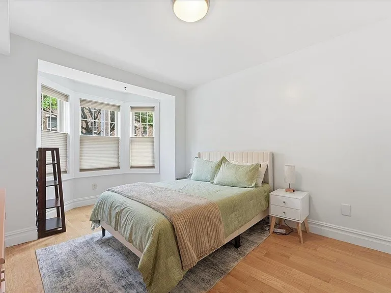 610 Madison St #1 — Photo 20