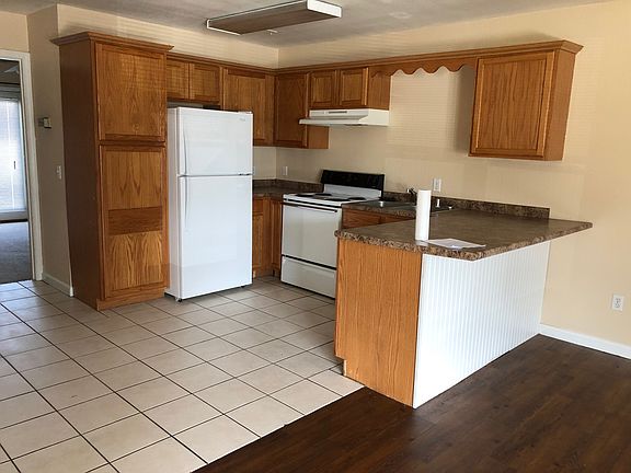 3rd image of 176 Welch Dr