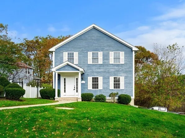 3 Lisa Ln, Saugus, MA 01906