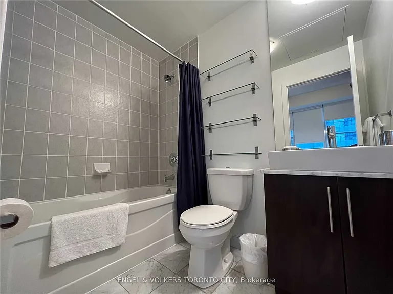 55 Bremner Blvd #3910 — Photo 12