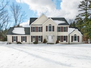 3 Hudson Hills Dr, Hudson, NH 03051