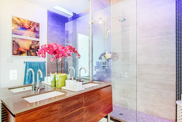 Rented by Compass | media 7