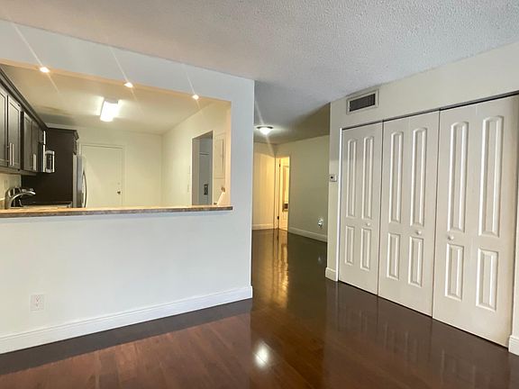 2nd image of 1465 NE 123rd St APT 205