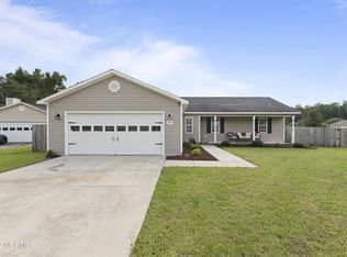 202 Kali Ct, Richlands, NC 28574